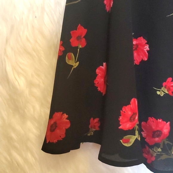 FOREVER 21 Black Floral A-Line Flare Dress - Size XS, 0 - Picture 3 of 5